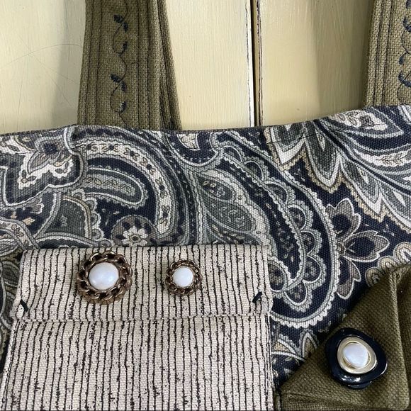 Handmade Funky Vintage Button Small Hand Bag - Picture 6 of 14